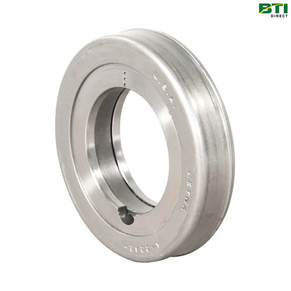 AR26533: Transmission and PTO Clutch Controls Thrust Bearing