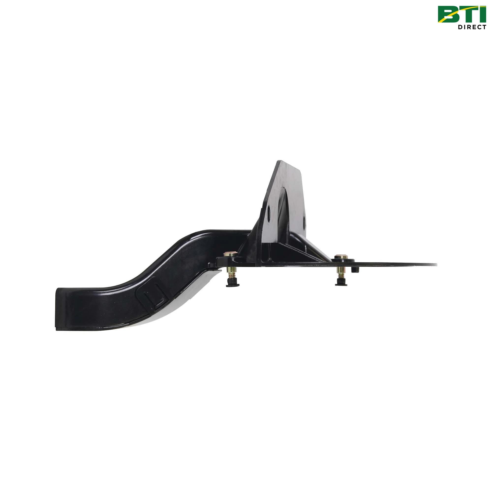 AA27100: Feed Cup Meter Adapter Fitting