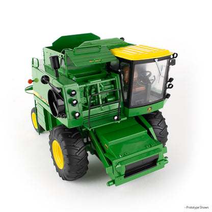 John Deere 7720 Turbo Combine (1/16 Scale, Prestige Select Edition)