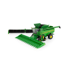  S780 Combine (Prestige Collection, 1/64 Scale)