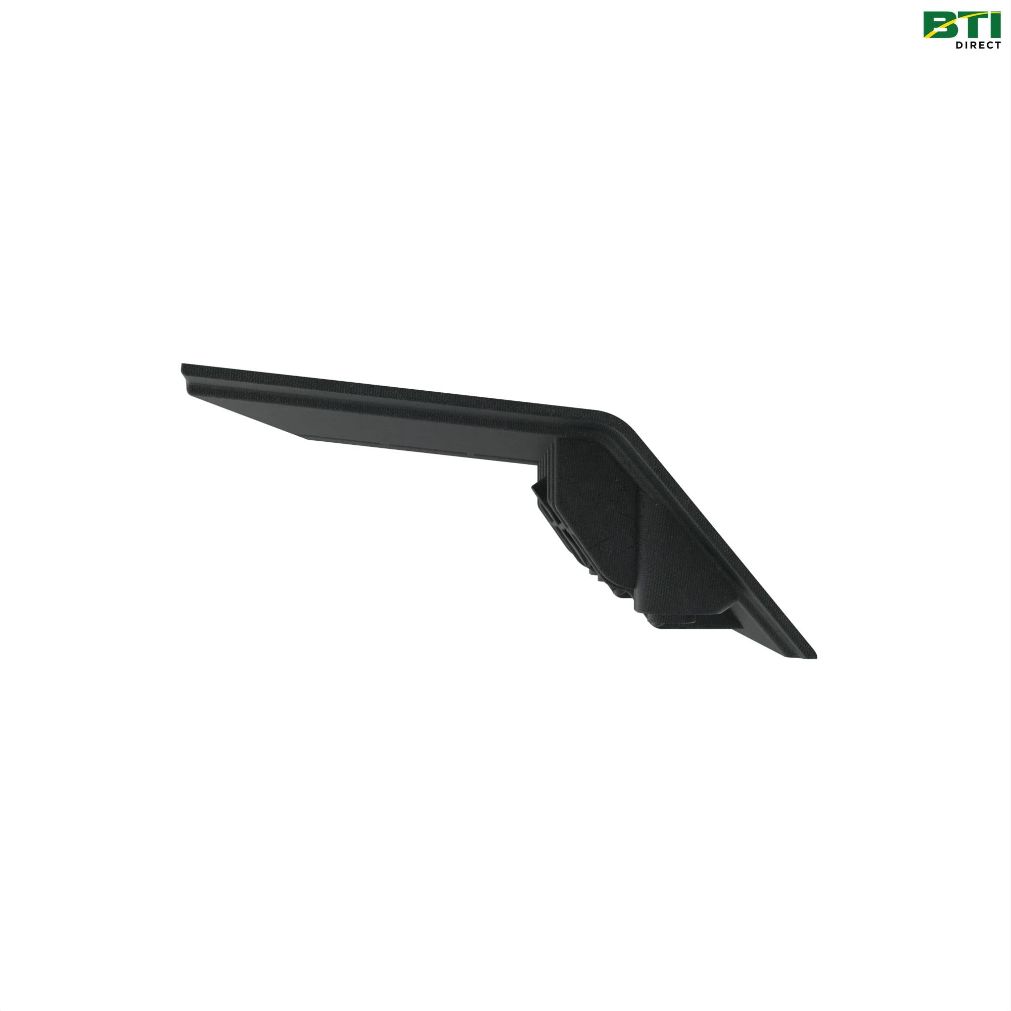 HXE17296: Crop Ramp, Right Side
